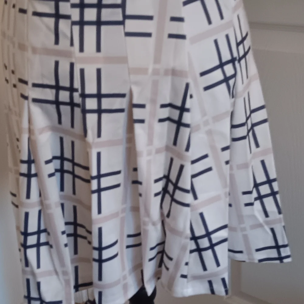 White And Black Tartan Plaid Side Split Pleated Circle Skirt Women's Size XL - Picture 5 of 5